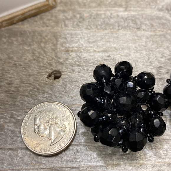Gorgeous Estate Black Beaded Clip On Earrings! - Picture 3 of 4